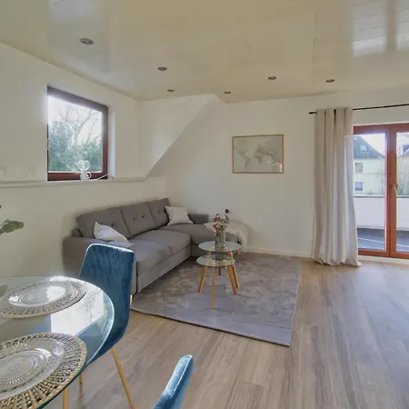 2,5-zkb-unterkunft, Zentral, Mit Separatem Eingang Apartment *